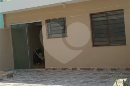 Casa à venda com 3 quartos, sendo 1 suíte,  em Vila Gomes, São Paulo, SP