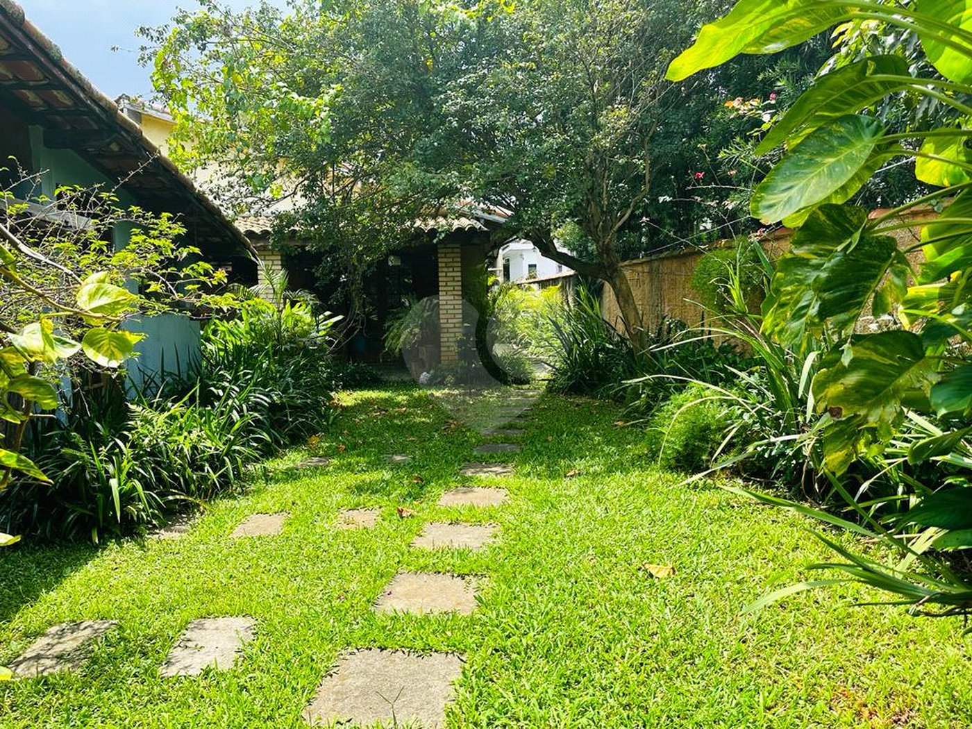 Casa Térrea à venda com 4 quartos, sendo 1 suíte, em Interlagos, São Paulo, SP