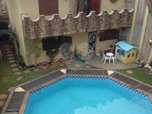 Casa à venda com 4 quartos, sendo 3 suítes,  em Vila Paiva, São Paulo, SP