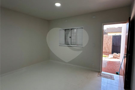 Casa à venda com 3 quartos, sendo 1 suíte,  em Flanboyant Residencial Park, Ponta Porã, MS