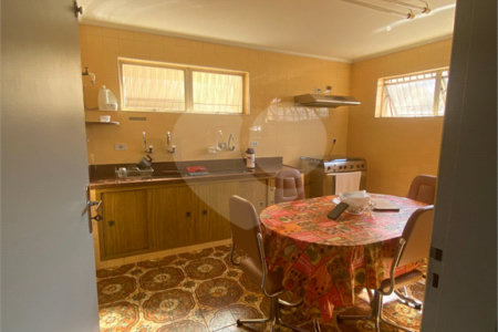 Casa à venda com 3 quartos, sendo 1 suíte, em Santo Amaro, São Paulo, SP