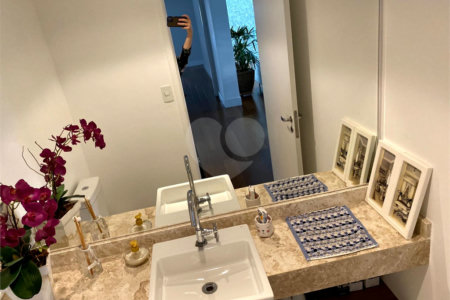 Apartamento à venda com 4 suítes em Vila Suzana, São Paulo, SP