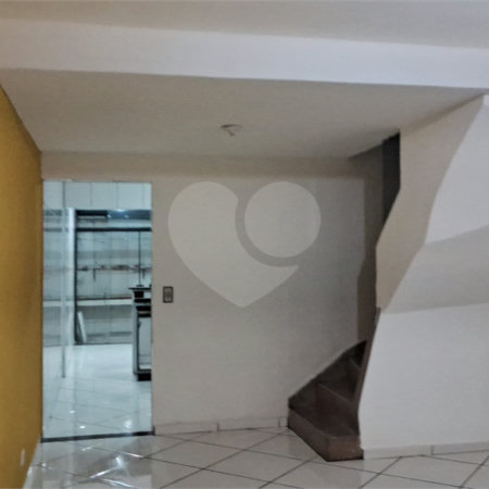 Sobrado à venda com 4 quartos em Vila Aimoré, São Paulo, SP
