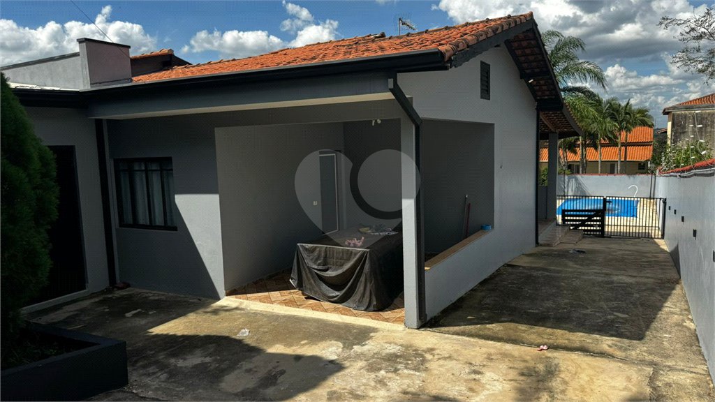 Casa à venda com 8 quartos, sendo 3 suítes,  no condomínio Terras de Santa Rosa, Salto - SP