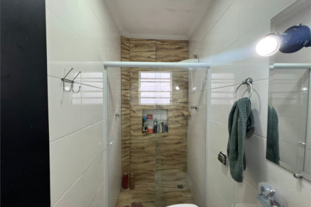 Sobrado à venda com 3 quartos, sendo 1 suíte, em Lopes de Oliveira, Sorocaba, SP