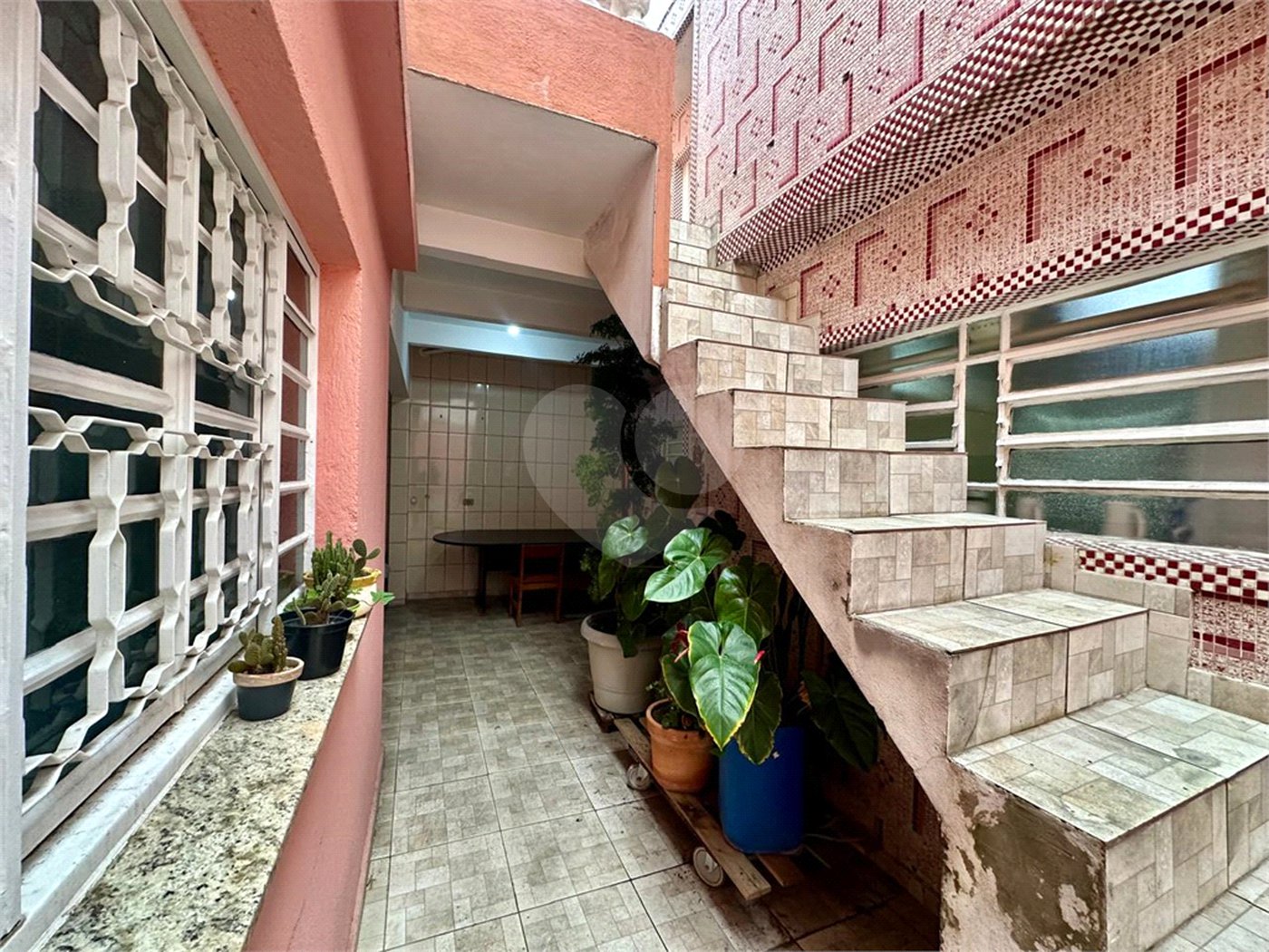Sobrado à venda com 4 quartos, sendo 1 suíte, em Parque Novo Mundo, São Paulo, SP