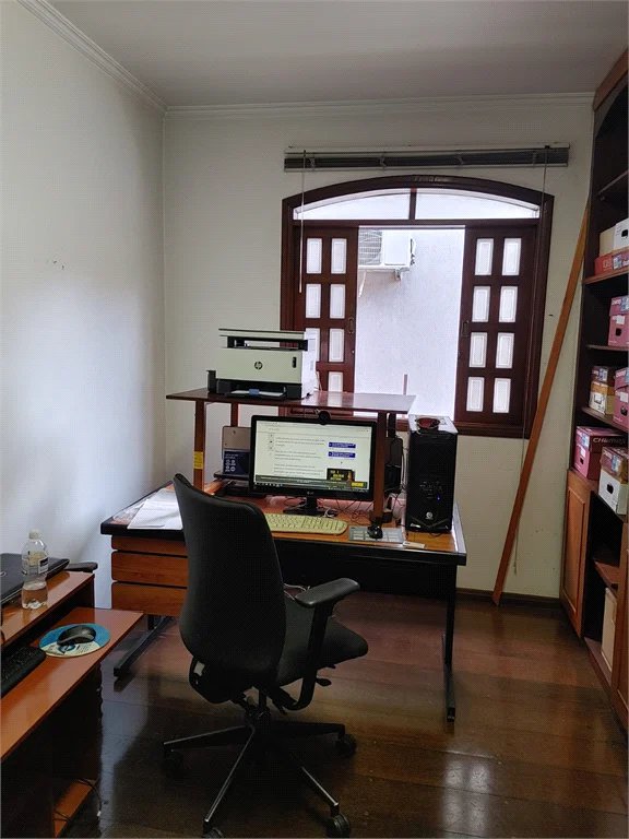 Casa à venda com 4 quartos, sendo 2 suítes, em Parque dos Príncipes, São Paulo, SP