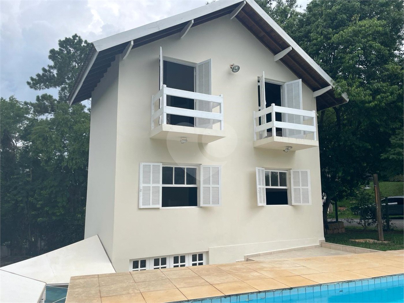 Casa à venda com 3 quartos, sendo 2 suítes,  no condomínio São Joaquim, Vinhedo - SP
