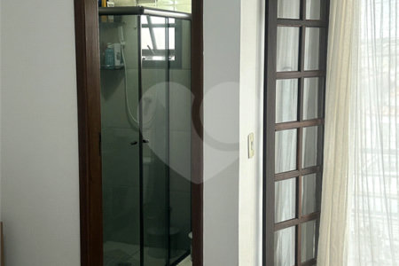 Sobrado à venda com 3 quartos, sendo 1 suíte,  em Vila Marari, São Paulo, SP