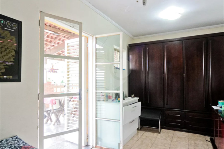 Salão à venda ou para alugar com 3 quartos, sendo 1 suíte, em Jardim Monjolo, São Paulo, SP
