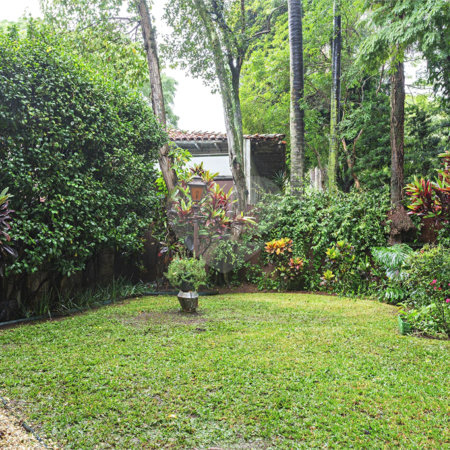 Casa à venda com 4 quartos, sendo 2 suítes, em Alto de Pinheiros, São Paulo, SP