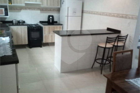 Casa à venda com 3 quartos em Sítio São José, Suzano, SP