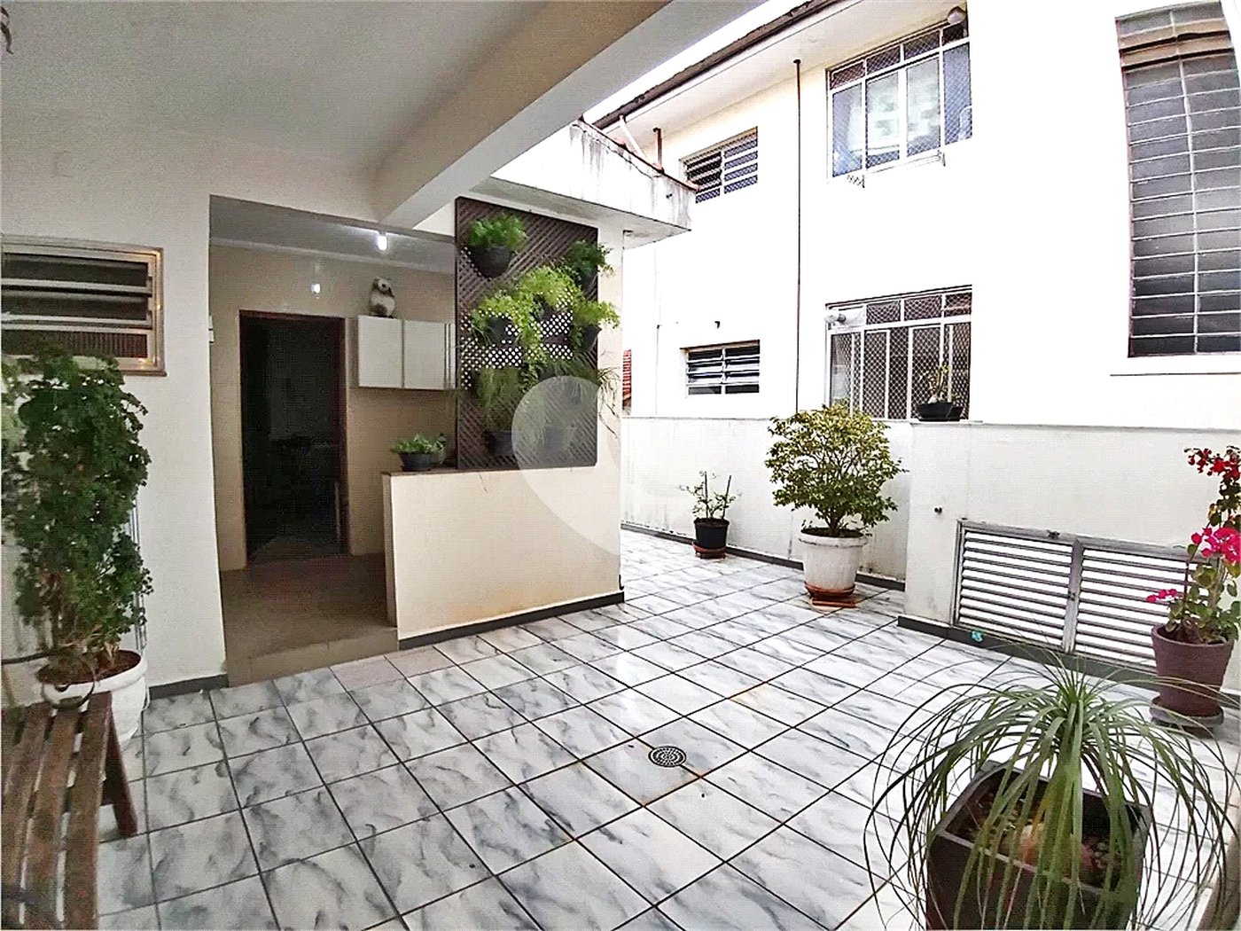 Sobrado à venda com 13 quartos, sendo 1 suíte,  em Jardim São Paulo(zona Norte), São Paulo, SP