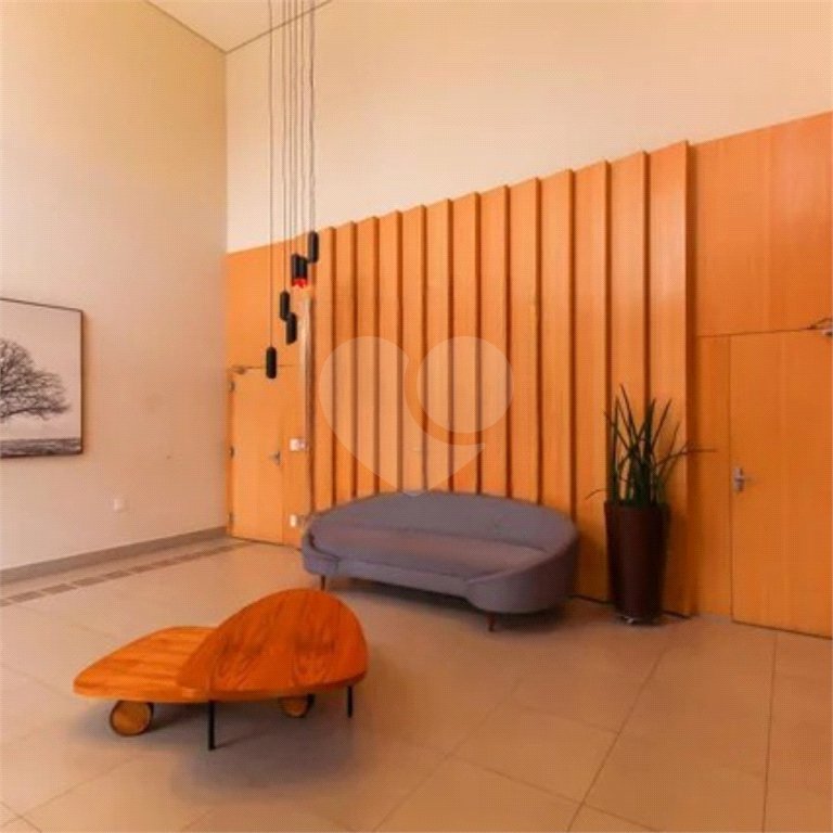 Apartamento à venda com 2 quartos, sendo 1 suíte,  em Quarta Parada, São Paulo, SP