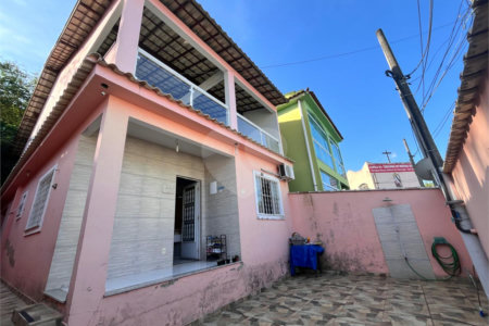 Casa à venda com 4 quartos, sendo 1 suíte, em Campo Grande, Rio de Janeiro, RJ