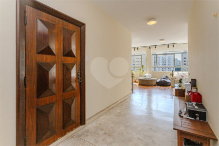 Apartamento à venda com 4 quartos, sendo 1 suíte, em Santa Cecília, São Paulo, SP