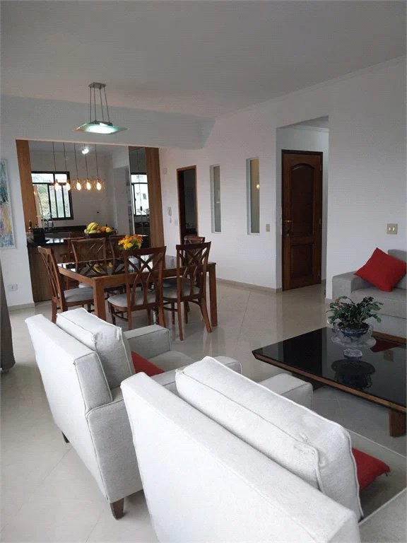 Apartamento à venda com 4 quartos, sendo 1 suíte, em Vila Ipojuca, São Paulo, SP