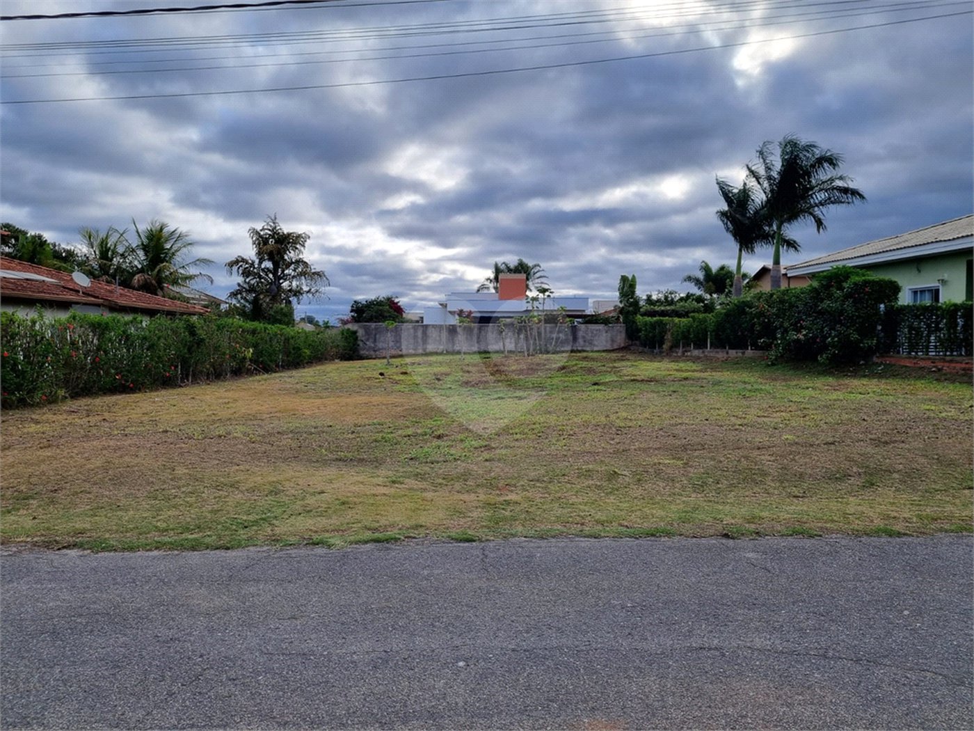 Terreno à venda no condomínio Village Ipanema 1, Araçoiaba da Serra - SP