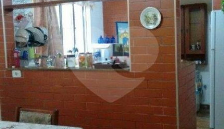 Casa à venda com 2 quartos, sendo 1 suíte,  em Solemar, Praia Grande, SP