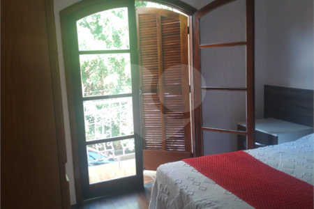 Sobrado à venda com 3 quartos, sendo 1 suíte, em Vila Gustavo, São Paulo, SP
