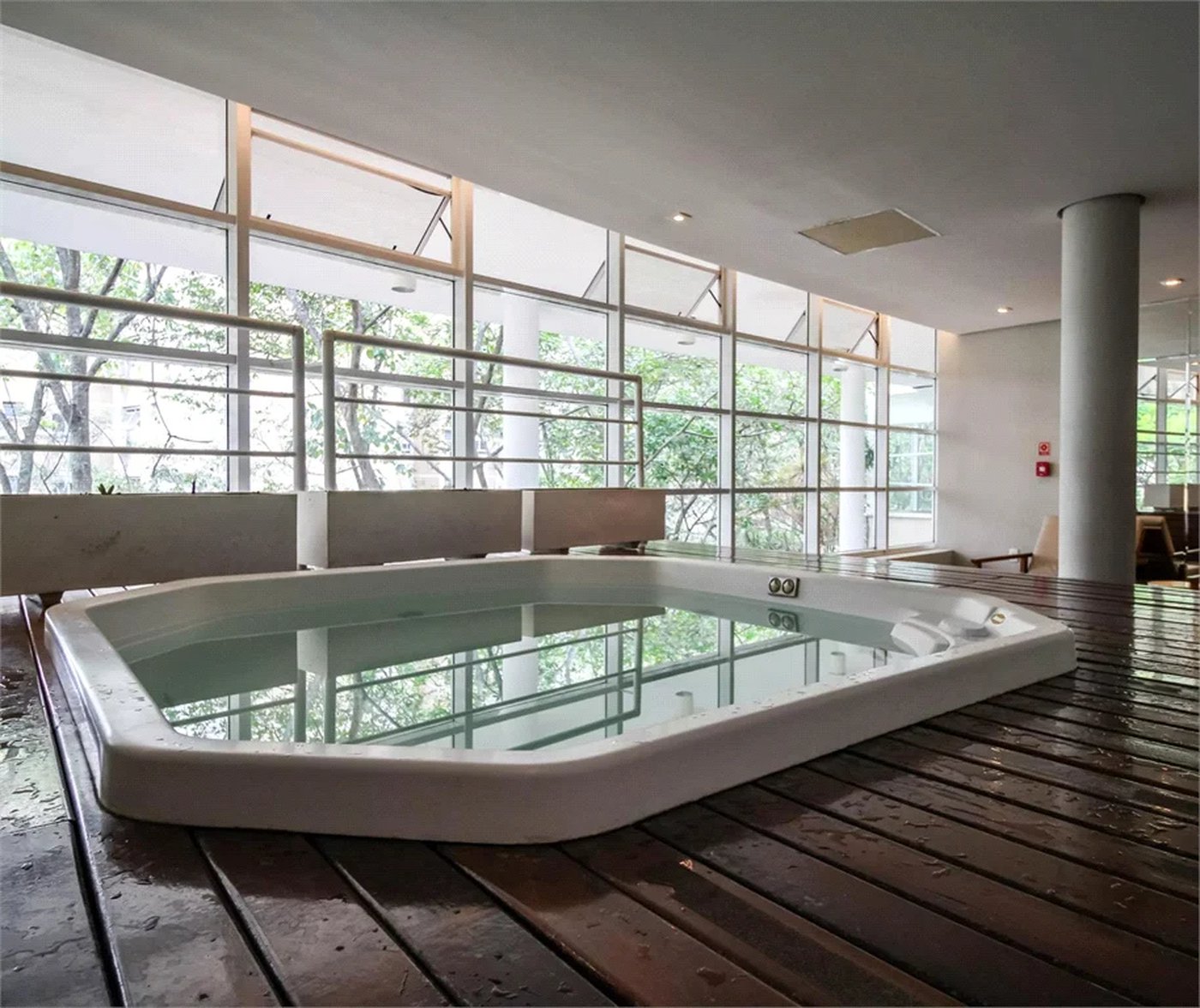 Apartamento à venda com 4 quartos, sendo 3 suítes, em Paraíso do Morumbi, São Paulo, SP