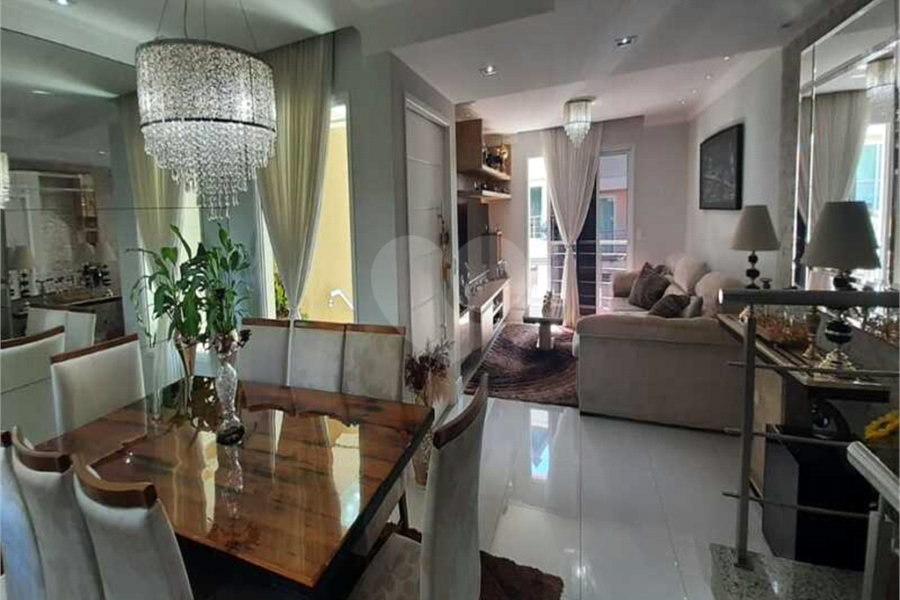 Casa à venda com 4 quartos, sendo 2 suítes, no condomínio Florada da Serra, São Paulo - SP