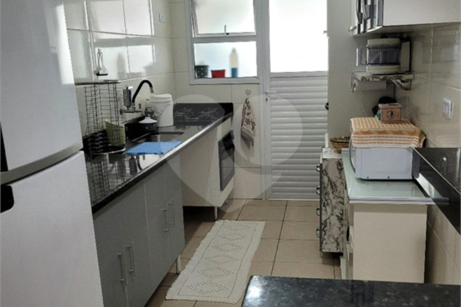 Apartamento à venda com 2 quartos, sendo 1 suíte, no Centro, Mongaguá, SP