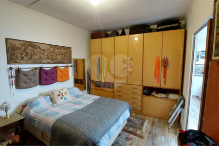 Casa à venda com 3 quartos, sendo 1 suíte,  em Vila Nivi, São Paulo, SP