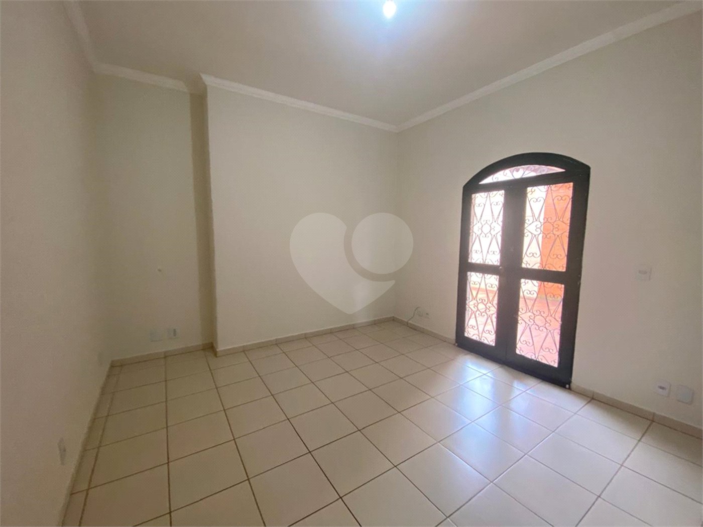 Casa à venda com 3 quartos em Jardim do Carmo, Araraquara, SP