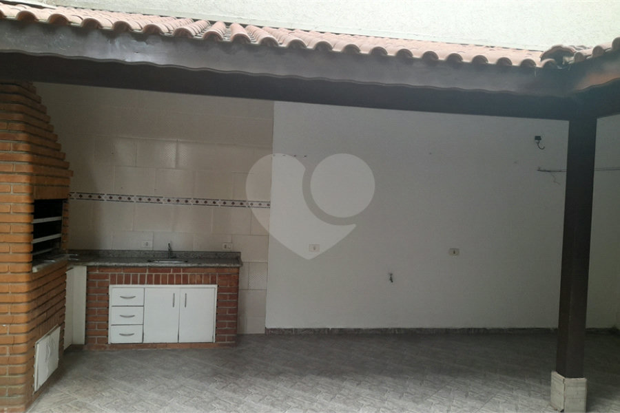Sobrado à venda com 3 quartos, sendo 1 suíte, em Tremembé, São Paulo, SP