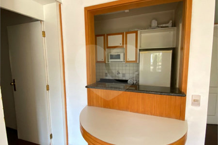 Apartamento à venda com 1 quarto em Vila Suzana, São Paulo, SP