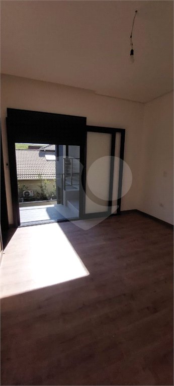 Casa à venda com 4 suítes no condomínio Figueira Garden, Atibaia - SP