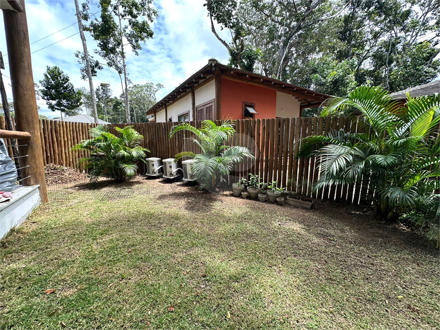Casa à venda com 2 quartos, sendo 1 suíte, no Centro / Arraial D'ajuda, Porto Seguro, BA