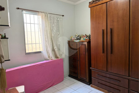 Casa à venda com 2 quartos no condomínio Residencial Bari, Itaquaquecetuba - SP