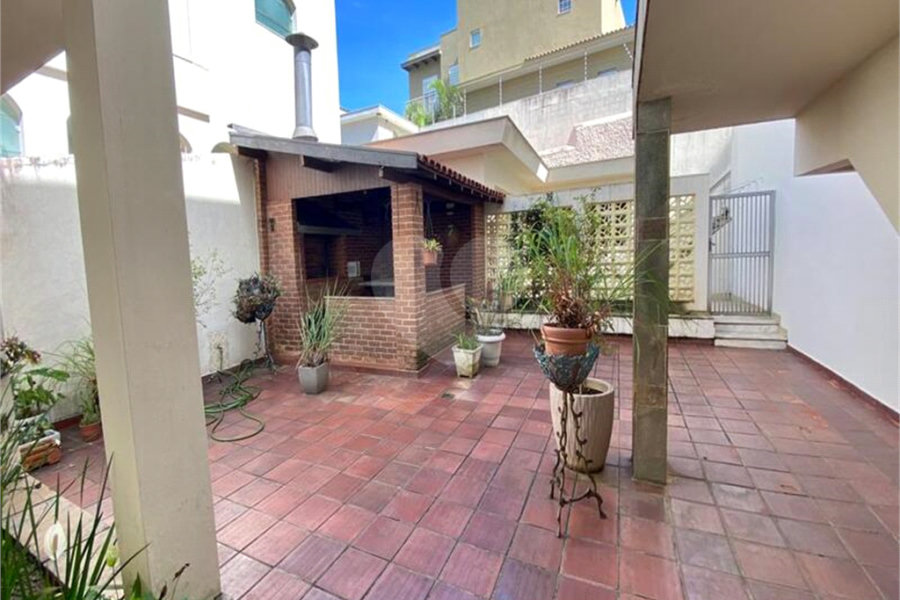 Sobrado à venda com 4 quartos, sendo 1 suíte, em Jardim São Bento, São Paulo, SP