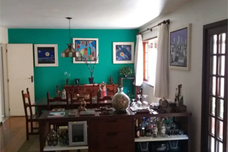 Casa à venda com 4 quartos, sendo 2 suítes, no condomínio Vila Panamericana, São Paulo - SP