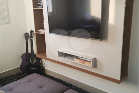 Apartamento à venda com 3 quartos, sendo 1 suíte,  em Jardim Ester Yolanda, São Paulo, SP