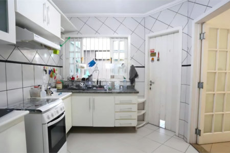 Casa à venda com 3 quartos, sendo 1 suíte,  no condomínio Residencial Villagio, São Paulo - SP