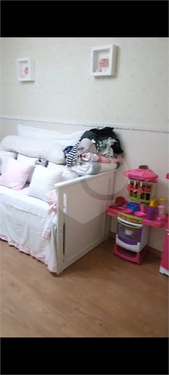 Casa à venda com 3 quartos, sendo 1 suíte, no condomínio Res Azaléias, São Paulo - SP