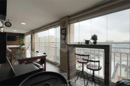 Apartamento à venda com 4 quartos, sendo 2 suítes, em Vila Augusta, Guarulhos, SP