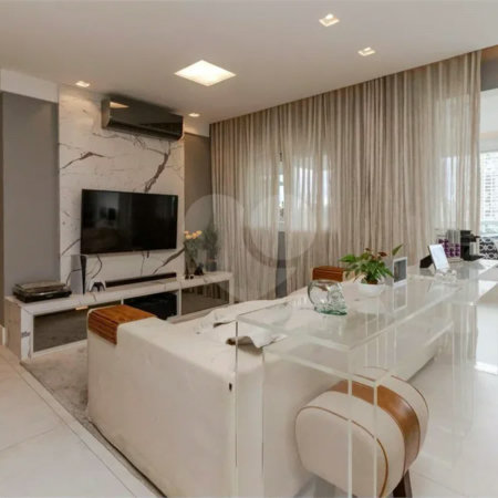 Apartamento à venda com 2 suítes em Santo Amaro, São Paulo, SP