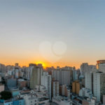 LOFT DUPLEX DE CINEMA. VENHA FAZER UMA VISITA.