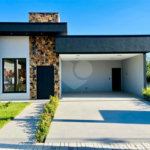 Casa à venda com 3 quartos, sendo 1 suíte,  no condomínio Cerejeiras, Araçoiaba da Serra - SP