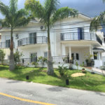 Casa à venda com 3 suítes no condomínio Aruã, Mogi das Cruzes - SP