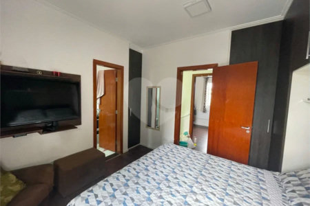 Casa à venda com 2 suítes no condomínio Cotia, Cotia - SP