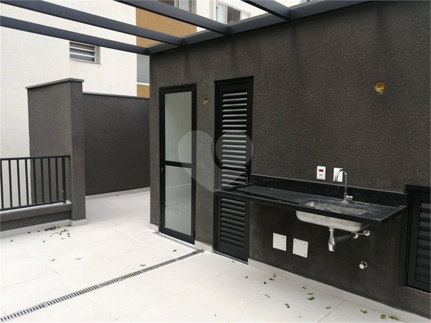 Casa à venda ou para alugar com 3 quartos, sendo 1 suíte,  no condomínio Cube Tutóia, São Paulo - SP