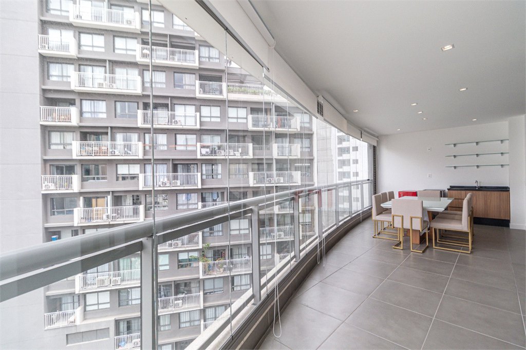 Apartamento para alugar com 2 suítes em Vila Olímpia, São Paulo, SP