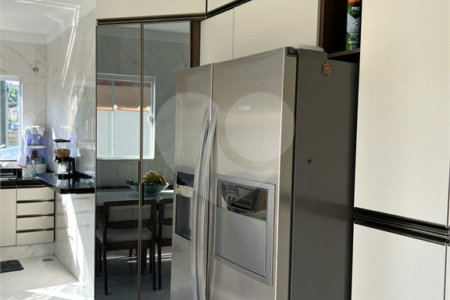 Casa à venda com 3 quartos, sendo 1 suíte, em Retiro das Fontes, Atibaia, SP