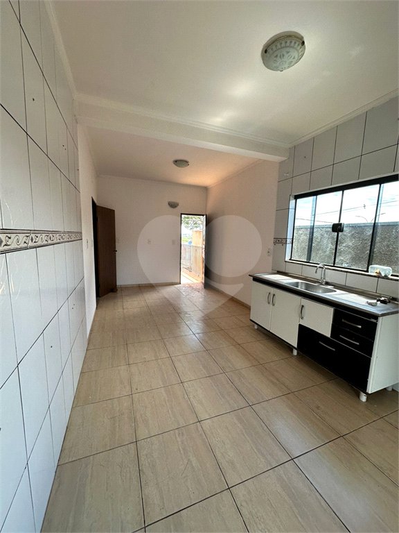 Sobrado à venda ou para alugar com 4 quartos, sendo 2 suítes, em Vila Lacíria, Ponta Porã, MS