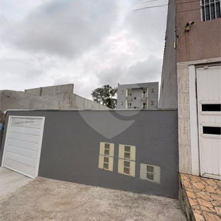 Casa à venda com 3 quartos, sendo 1 suíte, no condomínio Felipe Camarao, Poá - SP